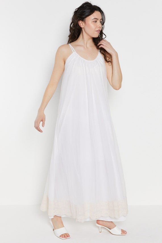 50s White Lace Trim Nylon Nightgown M