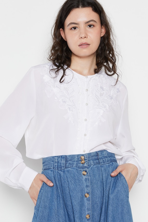 90s White Embroidered Collarless Blouse L