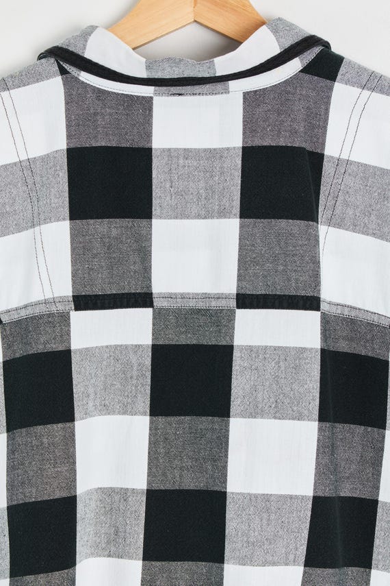 00s B&W Check Button Down Top XL - image 10