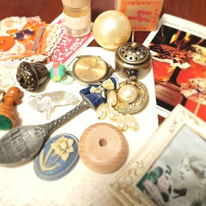 Vintage Junk Drawer Trinkets: Assemblage Art, Collage & Mixed Media