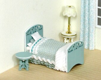 Miniature beautiful dressed beds, 1/48 scale