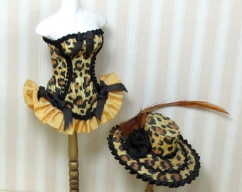 Miniature lady's accessories, 1/12 scale