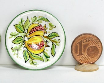 Miniature plates, fully formed and hand painted, 1/12 scale