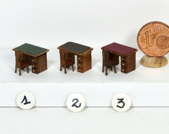 Traditional desk and chair in walnut-scale 1/144