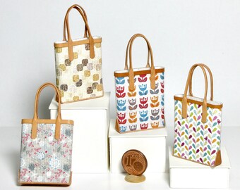 Miniature shopping bag, 1/12 scale