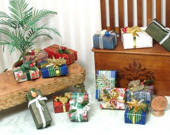 Miniature Christmas packages, 1/12 scale.