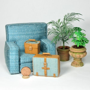 Miniature  travel sets, scale 1/12