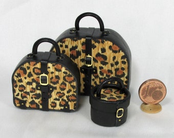 Miniature luggage set, 1/12 scale, in leather and fabric