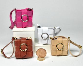 1/12 scale woven shoulder bags