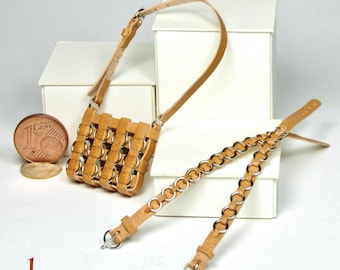 Vintage shoulder bag, leather and metal ring, scale 1/12