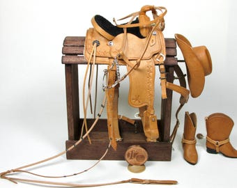 Miniature Western leather saddle, 1/12 scale