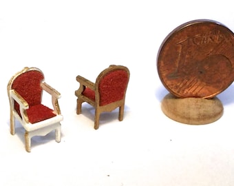 Armchair in wood and velvet, scale 1/144