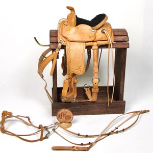 1 3/8 Saddlr Drc Small Saddle