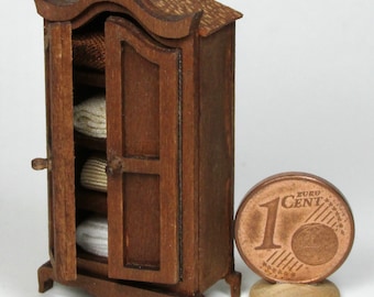 Opening wardrobe, 1/48 scale