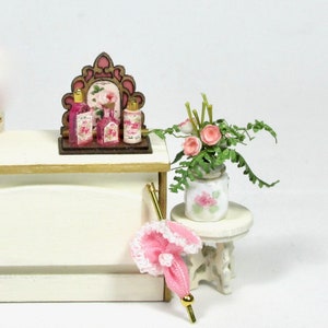 Perfume display, 1/48 scale