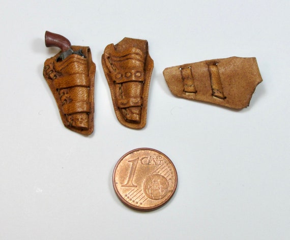 Leather holster for 1/3 scale dolls