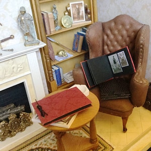 Miniature photo albums, 1/12 scale