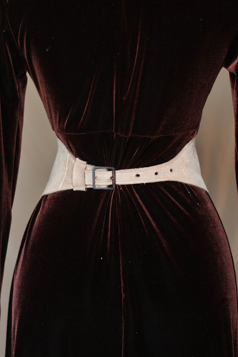 Kyramade vegan suede butterfly belt image 2