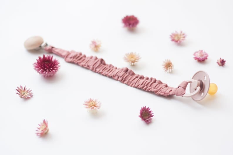 Patrón de costura para sujetachupetes con volantes – Regalo DIY para baby shower (PDF) imagen 7