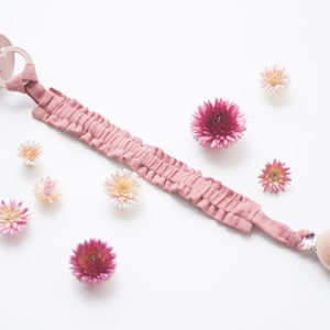 Patrón de costura para sujetachupetes con volantes – Regalo DIY para baby shower (PDF) imagen 3