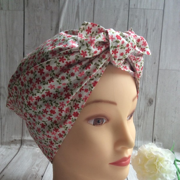 Vintage style retro handmade red green ditsy flowers headscarf, land girl WW2 forties, Rosie the riveter, rockabilly head scarf