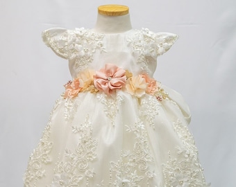 Ropon de niña / christening gown / baptism gown / bautizo de niña