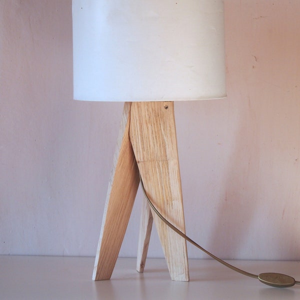 Pied de lampe en bois type "danseuse"