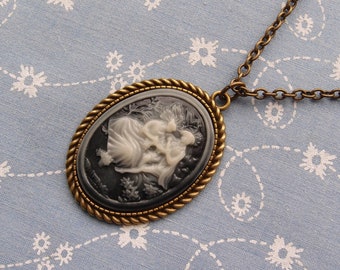 Black and White Couple Cameo in Simple Plated Pendant Necklace