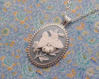 Beautiful Butterfly Cameo Pendant Necklace