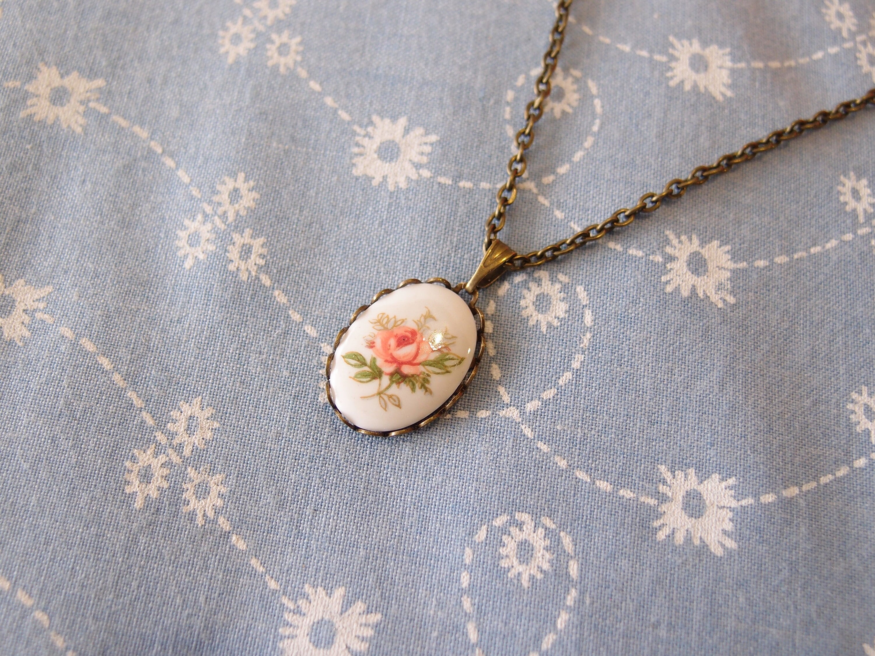 Vintage rose jewelry deals