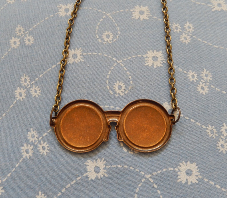 Antique Plated Sunglasses Charm Pendant Necklace image 3