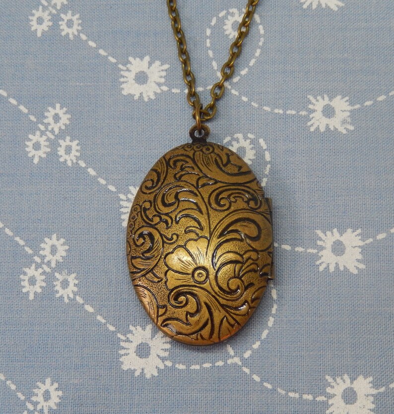 Cloth Locket Antique Plated Oval Floral Locket Pendant Necklace - Etsy