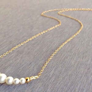Kleurovergang parelketting, parels & gouden ketting, gouden parel ketting, Carrie Necklace, bruids ketting, bruiloft ketting, sierlijke halsketting