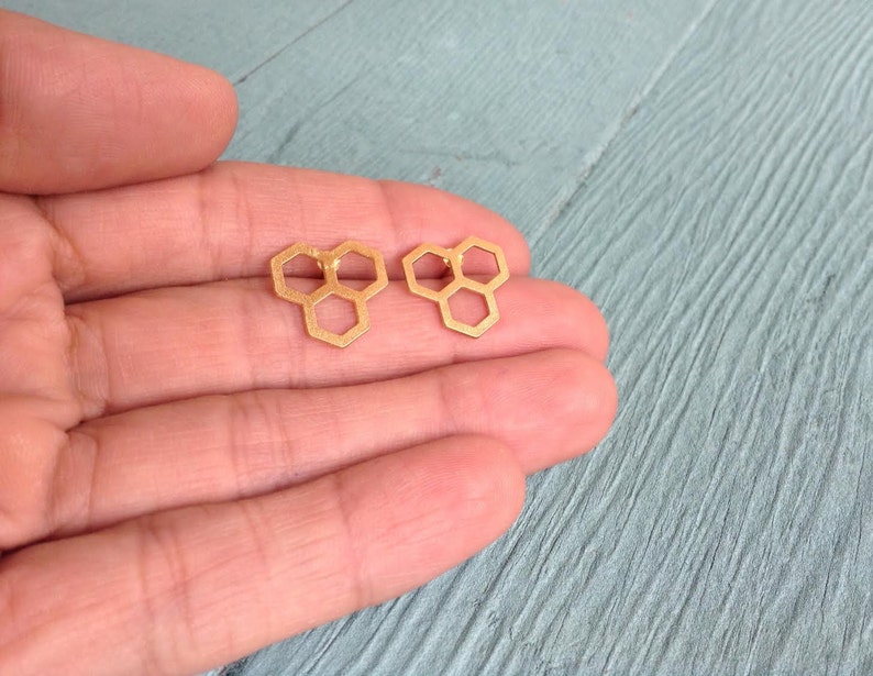 The Red Hive Earrings in Platinum (Clip)
