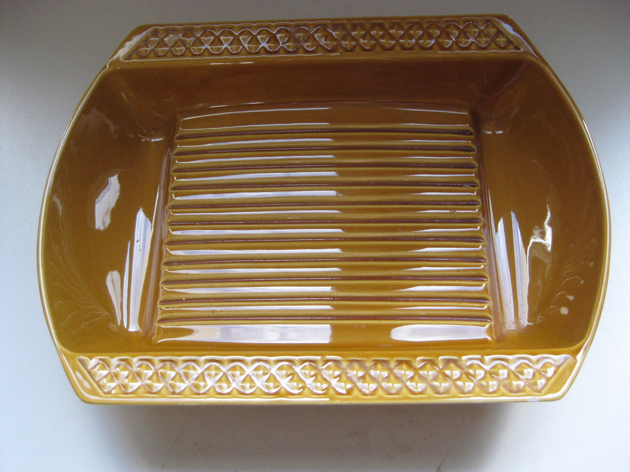 Français Plat de Poterie Brun Asparage.