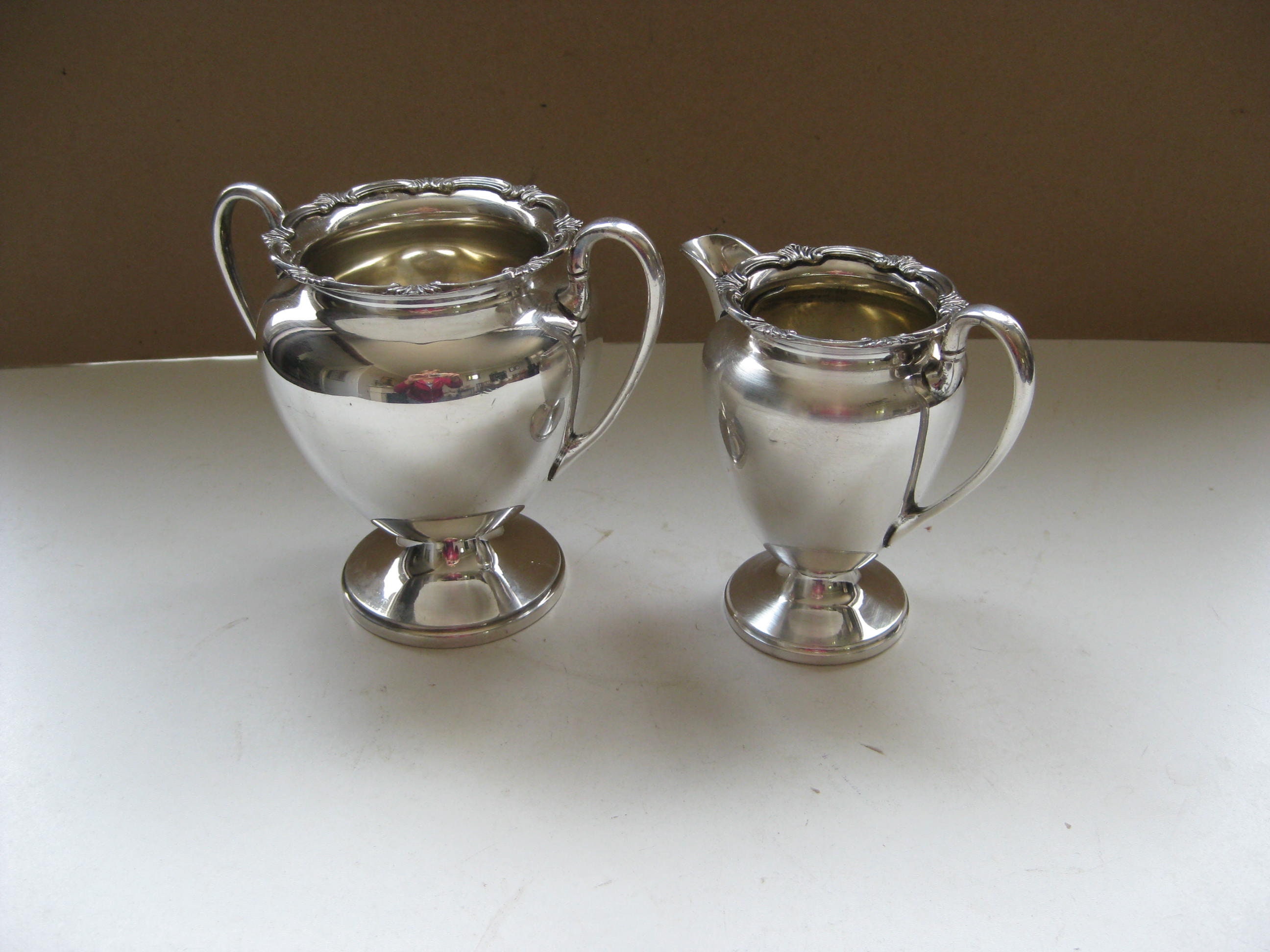 Schitterend Engels Verzilverd Suiker en Melk Stel.