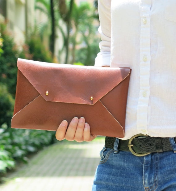Handmade leather online clutch