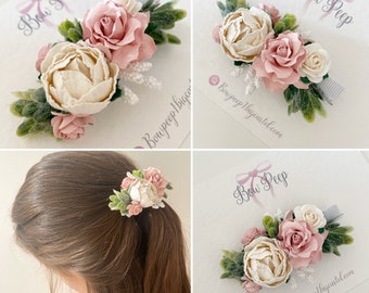 Haarspeld met bloemen, bloemenhaarspeld, blushroze haarspeld, ivoorkleurige bloemenhaarspeld, haarstuk bloemenmeisje, haarstukje bruidsmeisje, clips