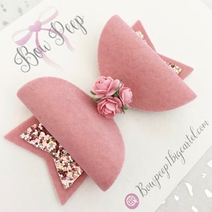 Stoffige roze haarstrik, roze strik, mooie strik, bloemenmeisje cadeau, cadeau bruidsmeisje, herfststrik, unieke strik, fluwelen strik, babystrik, haarelastiekjes
