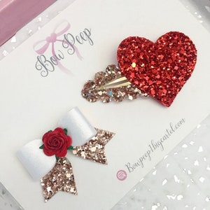 Lot de 2 mini pinces à cheveux, petites pinces à cheveux, noeuds à cheveux pour la Saint-Valentin, barrettes à cheveux pour la Saint-Valentin, noeud à cheveux coeur, noeuds à paillettes, pinces