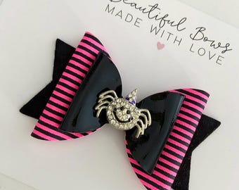 Halloween hair bow, girls Halloween bow, spider hair bow, hair bow, Halloween accessory, Halloween hair bow, hair bow, Halloween bow