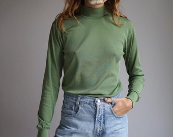 Blusa de nylon verde musgo dos anos 70 com mangas compridas / gola falsa vintage, camada de base de cor lisa