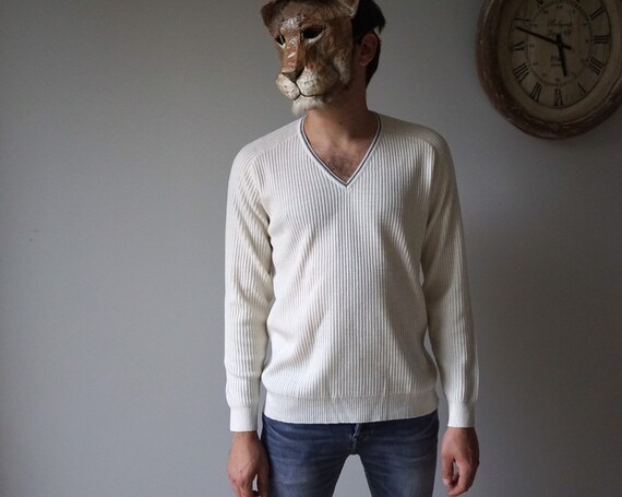 70s Ivory V-neck Knit Sweater / Vintage Lightweigh