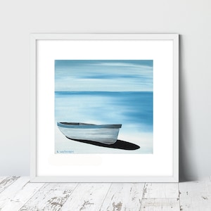 Stampe giclée in edizione limitata BLUE BOAT di Suzanne Whitmarsh. Artista affermato dell'Isola di Wight, arte, impressione, mare, porto