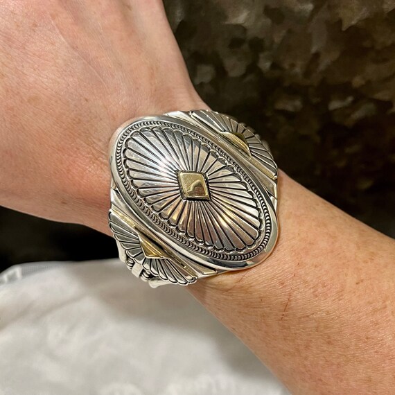 Tremendous Vintage Native American Navajo 14k Gold Harvey Mace Sterling Silver Ring Old Tremendous Vintage Native American Navajo 14k Gold Harvey Mace Sterling Silver Ring Old