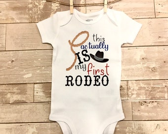 C'est mon premier rodéo, grenouillère rodéo, grenouillère western, grenouillère cowboy, grenouillère cow-girl, grenouillère chapeau de cowboy, cadeau pour bébé