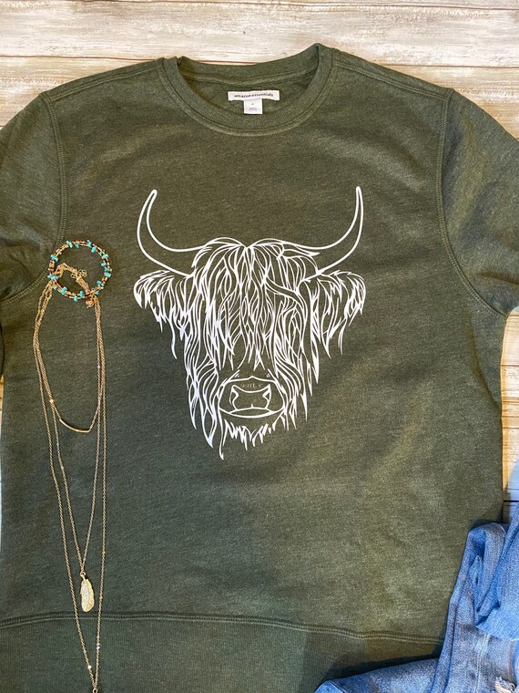 Mom Shirt, Highlander Cattle Sweatshirt, Highlander Cow Face Shirt, Cattle Sweatshirt, Furry Cow Shirt, Unisex Clothing