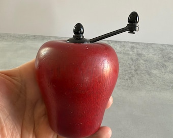 Molinillo de pimienta Cooks Club Red Apple de madera, molinillo de especias manual vintage con manivela