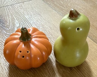 Ceramic Pumpkin and Gourd Salt and Pepper Shaker Set Fall Autumn Decor