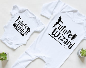 T-shirt Future Wizard / Future Witch Kids, gilet bébé ou combinaison de nuit, vêtements pour bébés à l’école Magic Wizarding et Witchcraft, annonce Magic Baby